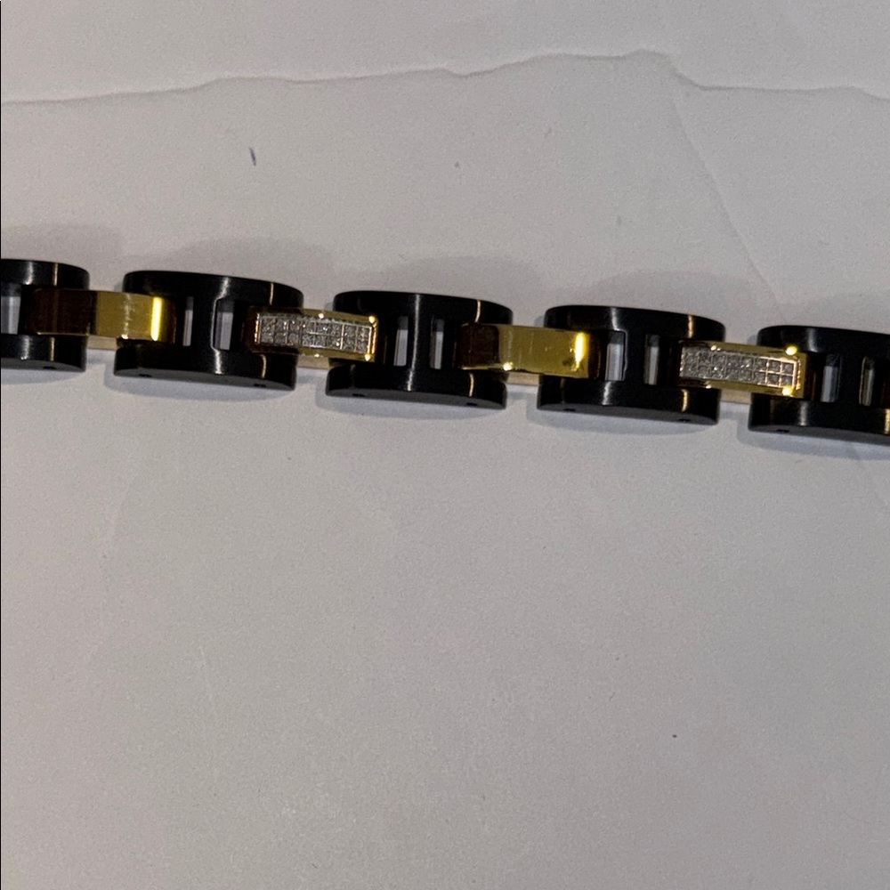 Men’s Black and Gold Link Bracelet